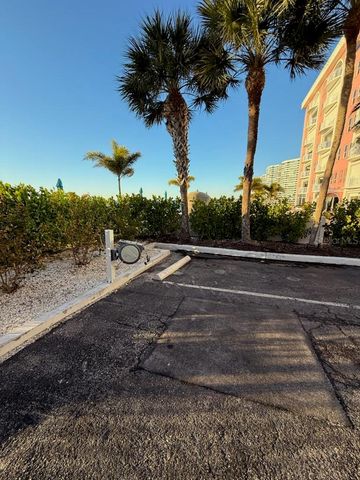 11 SUNSET DRIVE 105, Sarasota, FL 34236