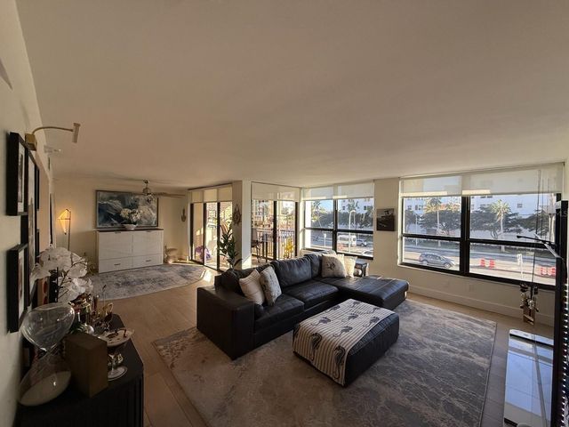 11 SUNSET DRIVE 105, Sarasota, FL 34236