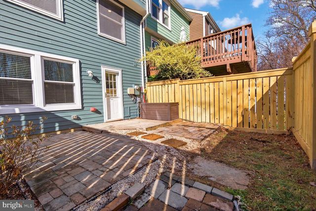 1548 POPLAR GROVE DR, Reston, VA 20194