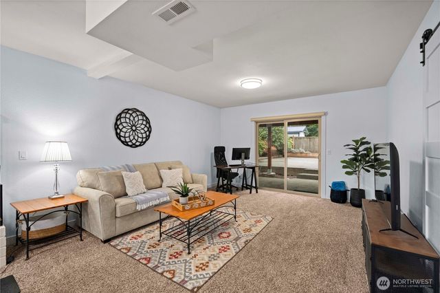 21503 SE 266th Street, Maple Valley, WA 98038