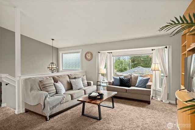 21503 SE 266th Street, Maple Valley, WA 98038