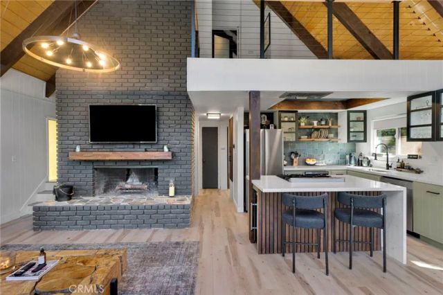 1074 Yellowstone Drive, Wrightwood, CA 92397