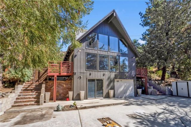 1074 Yellowstone Drive, Wrightwood, CA 92397