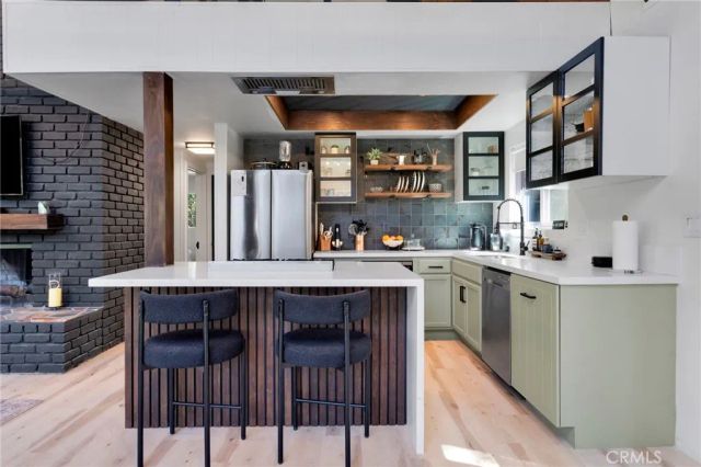 1074 Yellowstone Drive, Wrightwood, CA 92397