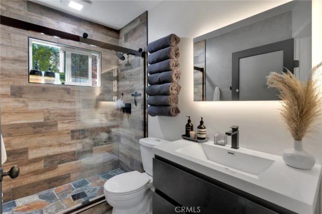 1074 Yellowstone Drive, Wrightwood, CA 92397