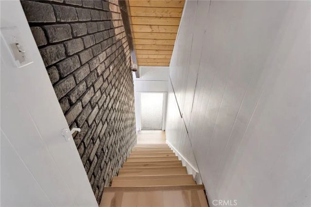 1074 Yellowstone Drive, Wrightwood, CA 92397