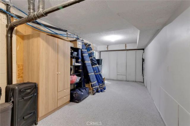 1074 Yellowstone Drive, Wrightwood, CA 92397