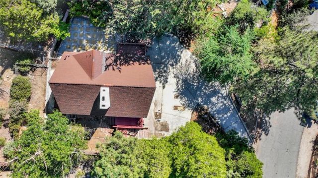 1074 Yellowstone Drive, Wrightwood, CA 92397