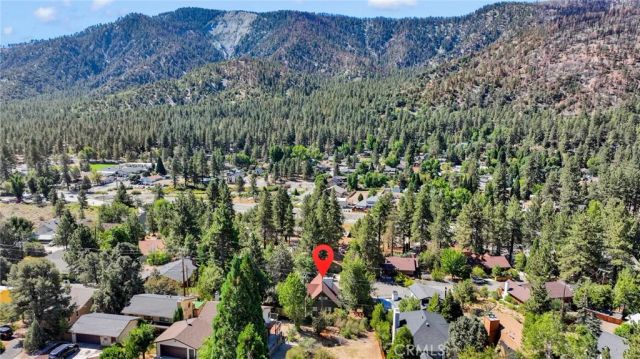 1074 Yellowstone Drive, Wrightwood, CA 92397