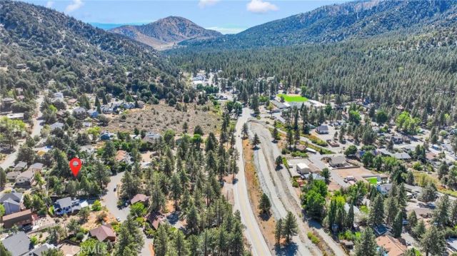 1074 Yellowstone Drive, Wrightwood, CA 92397