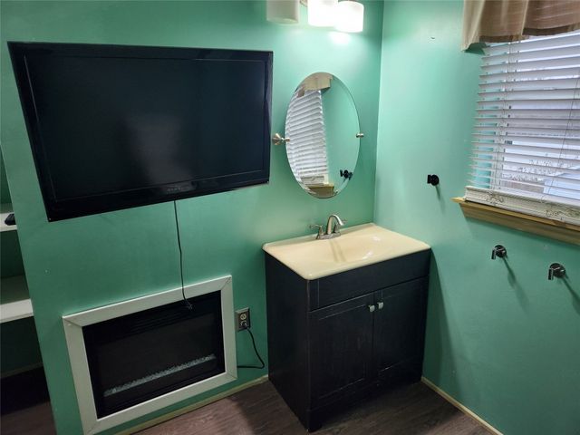 933 W 27TH Street, Erie, PA 16508