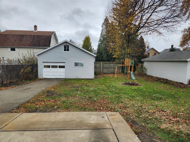 933 W 27TH Street, Erie, PA 16508