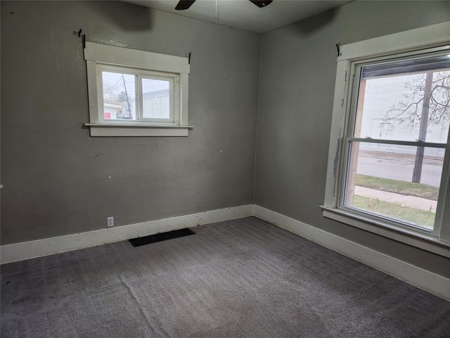 933 W 27TH Street, Erie, PA 16508