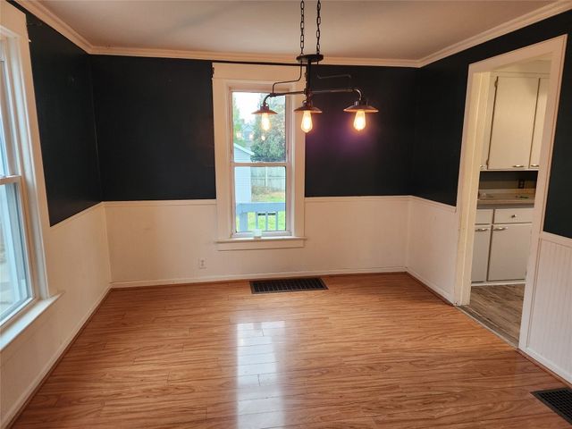 933 W 27TH Street, Erie, PA 16508