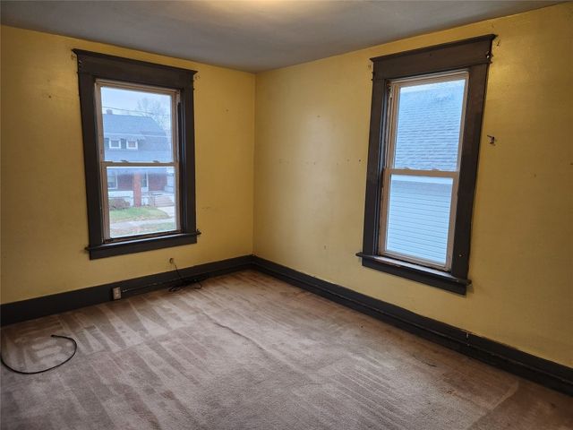 933 W 27TH Street, Erie, PA 16508