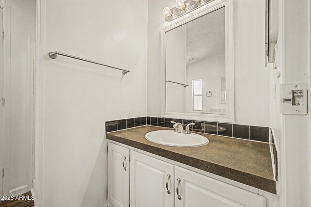2140 E Michigan Avenue 31, Phoenix, AZ 85022