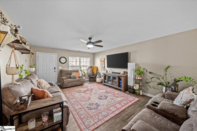 224 Hillendale Way, Pelzer, SC 29669