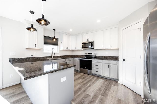 500 Somerset Drive, Granite City, IL 62040