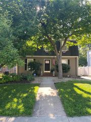 7507 Walnut Street, Kansas City, MO 64114