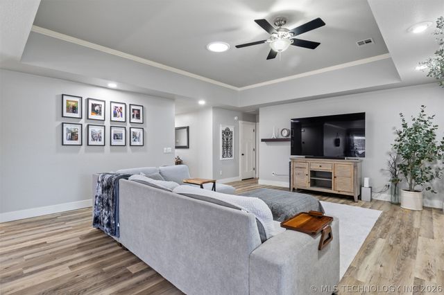 8508 N 102nd East Avenue, Owasso, OK 74055