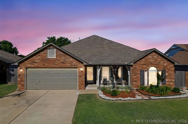 8508 N 102nd East Avenue, Owasso, OK 74055