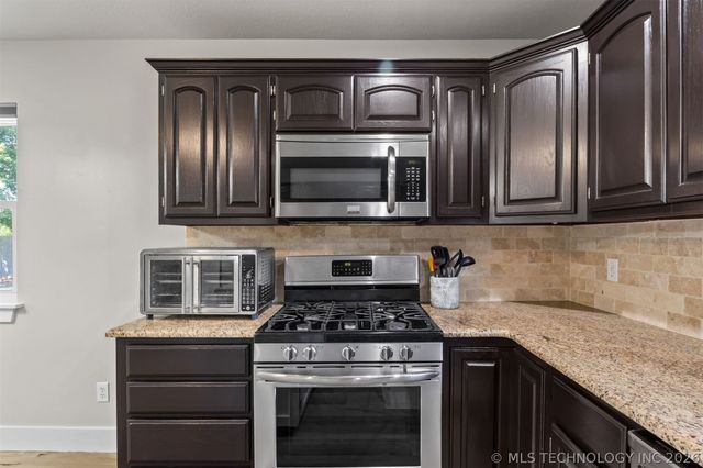8508 N 102nd East Avenue, Owasso, OK 74055