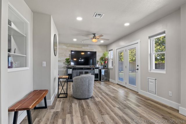 8508 N 102nd East Avenue, Owasso, OK 74055