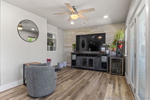 8508 N 102nd East Avenue, Owasso, OK 74055