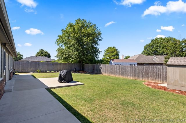 8508 N 102nd East Avenue, Owasso, OK 74055