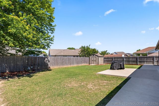 8508 N 102nd East Avenue, Owasso, OK 74055