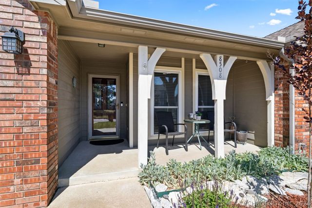 8508 N 102nd East Avenue, Owasso, OK 74055