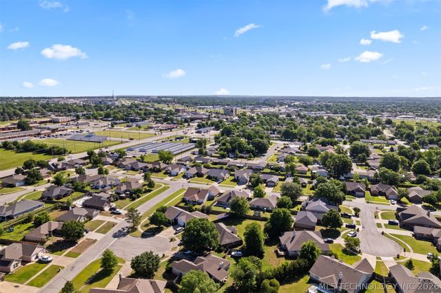 8508 N 102nd East Avenue, Owasso, OK 74055