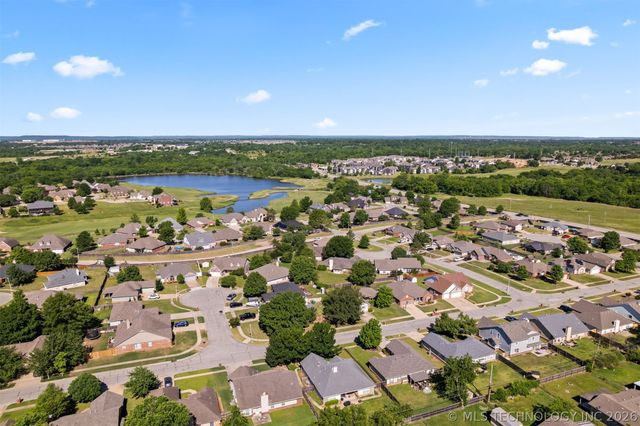 8508 N 102nd East Avenue, Owasso, OK 74055