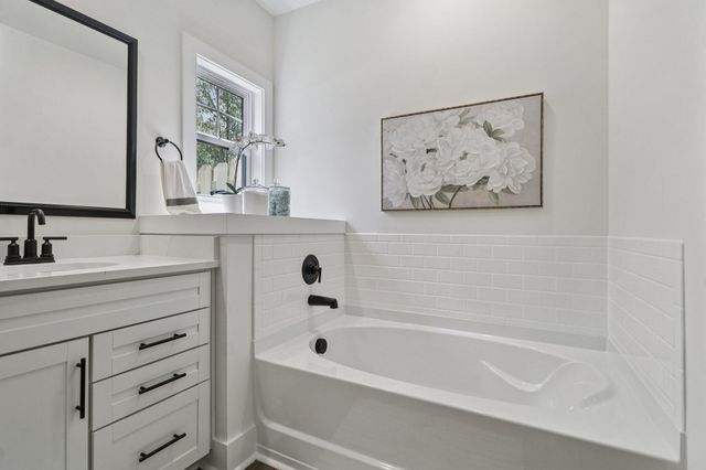 574 Tasmanian Oak Alley NW, Aiken, SC 29801