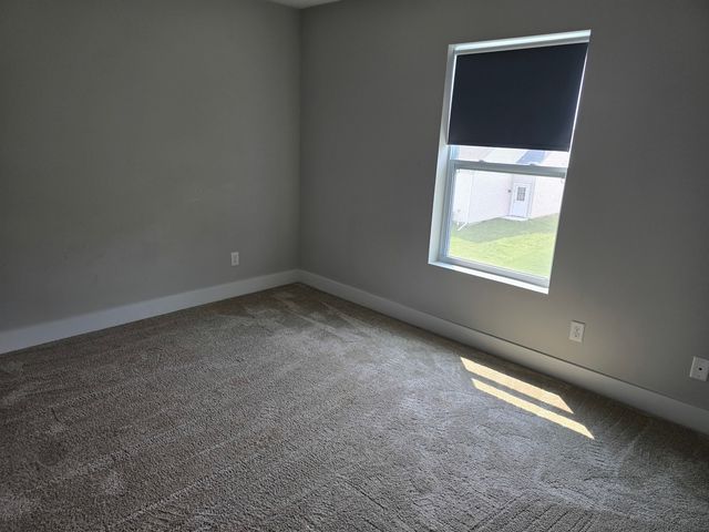 600 17th Avenue, Silvis, IL 61282