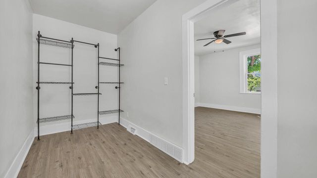 933 St Clair AVENUE, Sheboygan, WI 53081