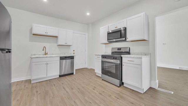 933 St Clair AVENUE, Sheboygan, WI 53081