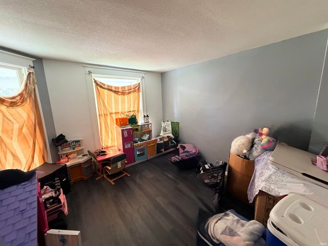 2737 Hoagland Avenue, Fort Wayne, IN 46807