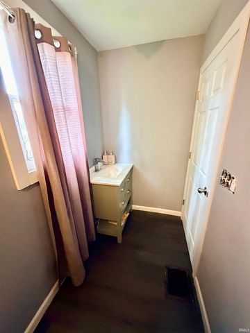 2737 Hoagland Avenue, Fort Wayne, IN 46807