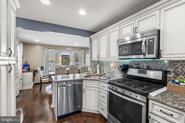 321 MAY AVE, West Deptford, NJ 08096