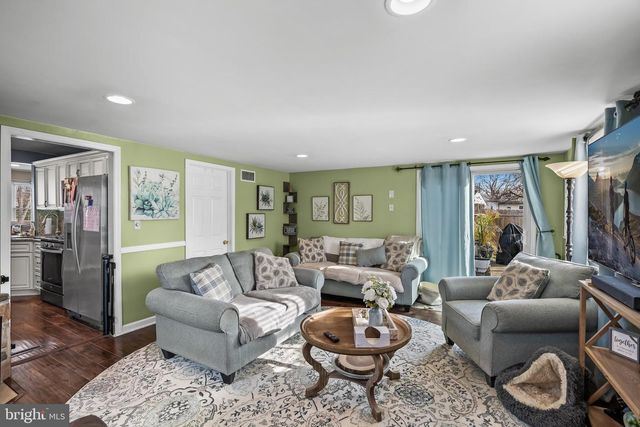 321 MAY AVE, West Deptford, NJ 08096