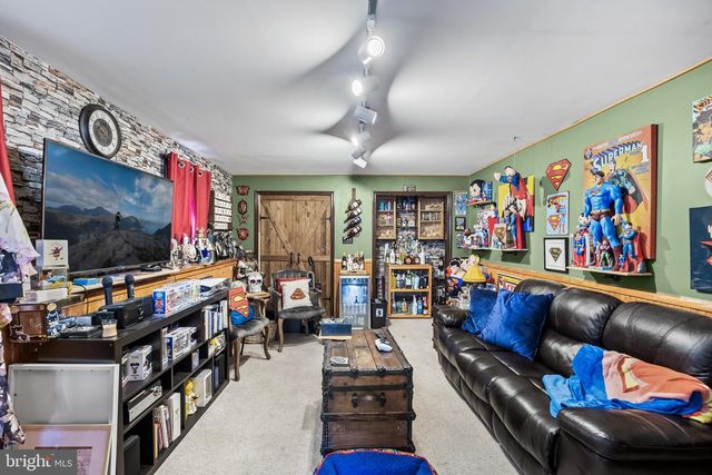 321 MAY AVE, West Deptford, NJ 08096