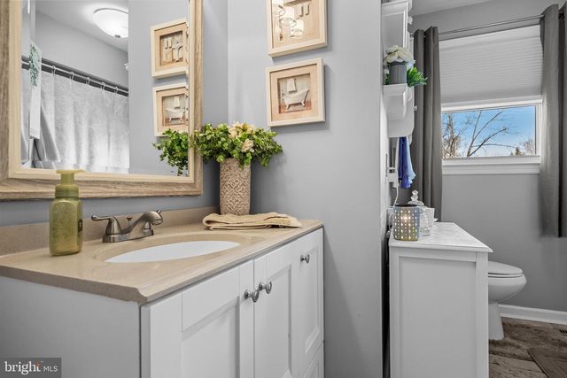 321 MAY AVE, West Deptford, NJ 08096