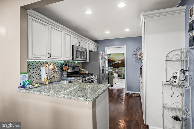 321 MAY AVE, West Deptford, NJ 08096