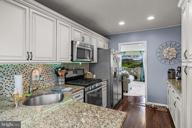 321 MAY AVE, West Deptford, NJ 08096