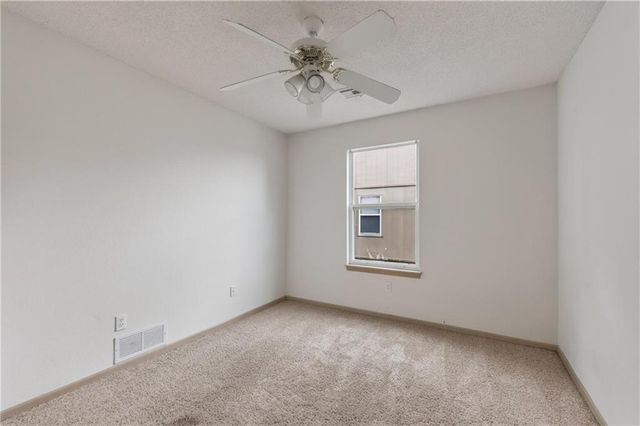 15521 E 48th Street, Kansas City, MO 64136