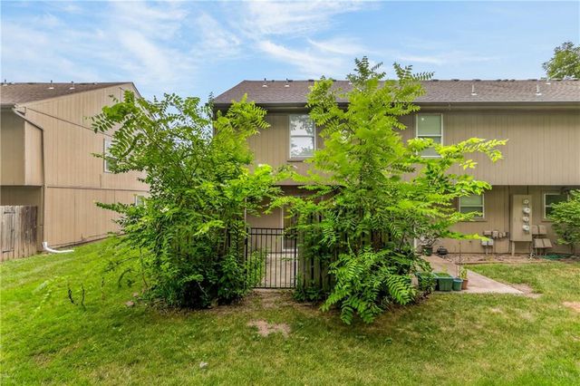 15521 E 48th Street, Kansas City, MO 64136