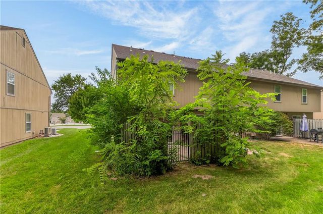 15521 E 48th Street, Kansas City, MO 64136