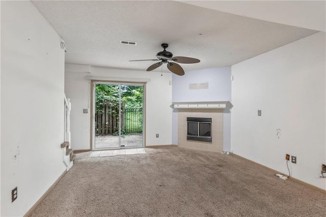 15521 E 48th Street, Kansas City, MO 64136