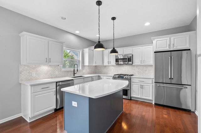 7769 Presque Isle Drive, Kalamazoo, MI 49009
